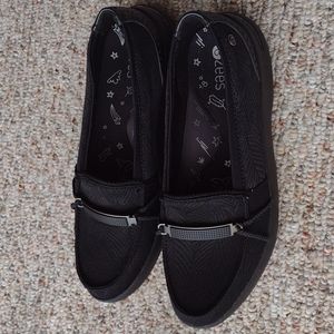 Bzees 7.5 black flats